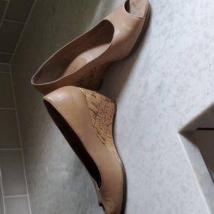 Aerosoles wedge open toes shoes size 8.5